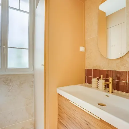 Apartment Mande Place Du Marche Saint-Mande