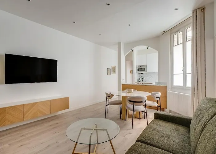 Mande Place Du Marche Apartment Saint-Mande