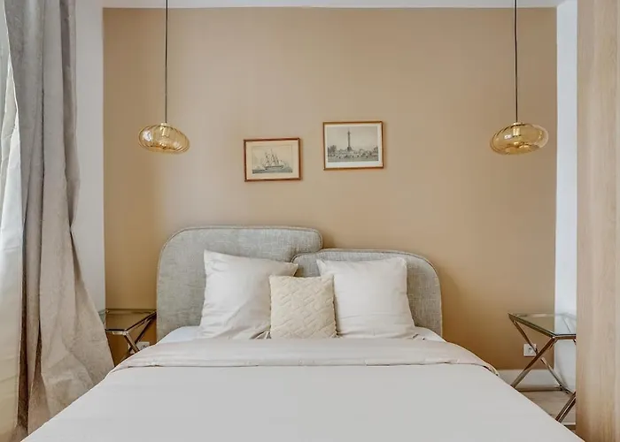 Apartment Mande Place Du Marche Saint-Mande